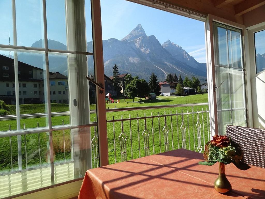Appartements Loisachpromenade Ehrwald Exterior foto